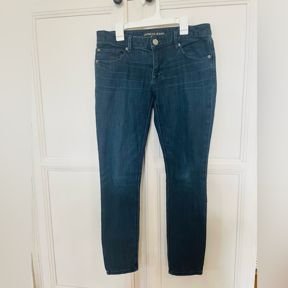 Express Stella Low‎ Rise Leggings 6 Short